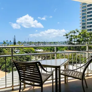 Ilikai 302 - Spacious With Stunning Ocean & Harbor Views Honolulu